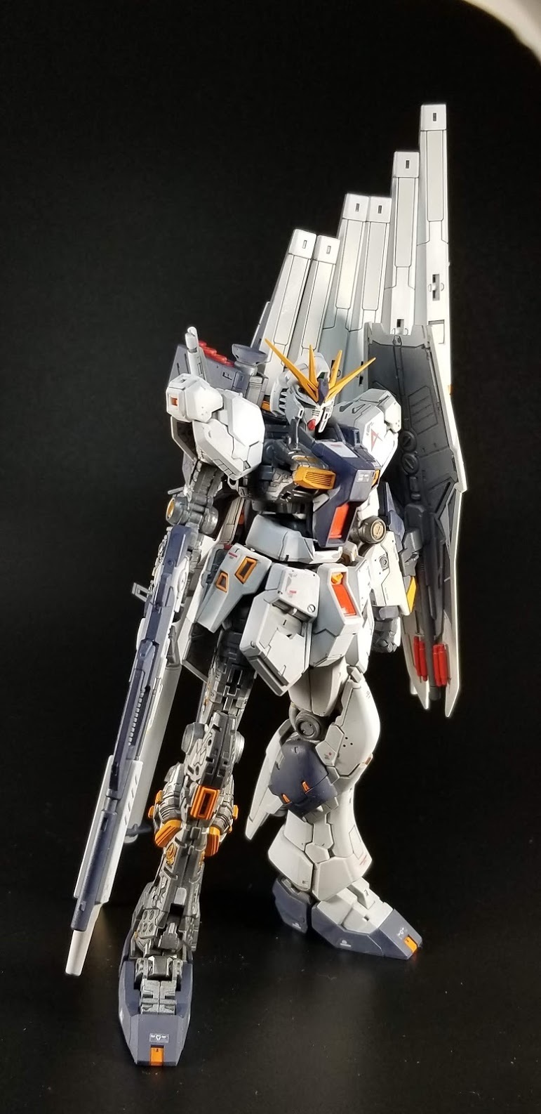 RG νガンダム（福岡限定 ロングレンジフィンファンネル装備）全塗装